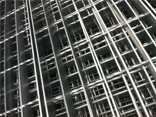 金屬格柵