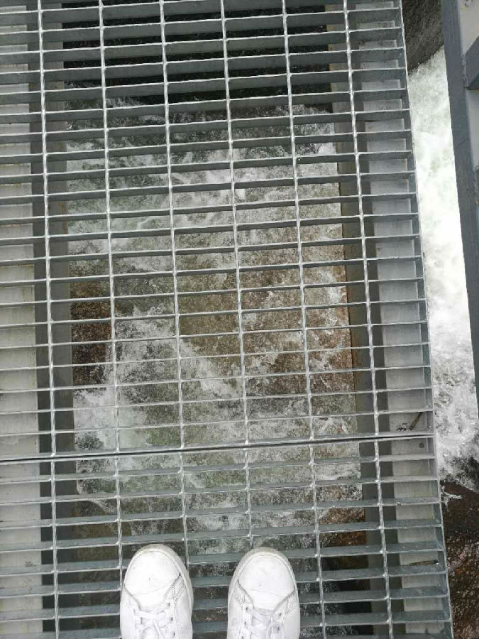 熱鍍鋅鋼格板